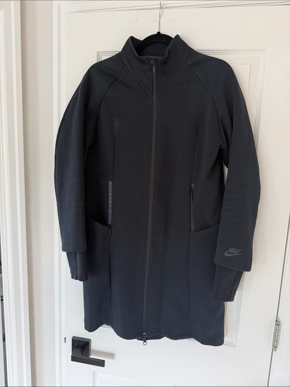 Nike Black Long Zip Jacket with Subtle Logo